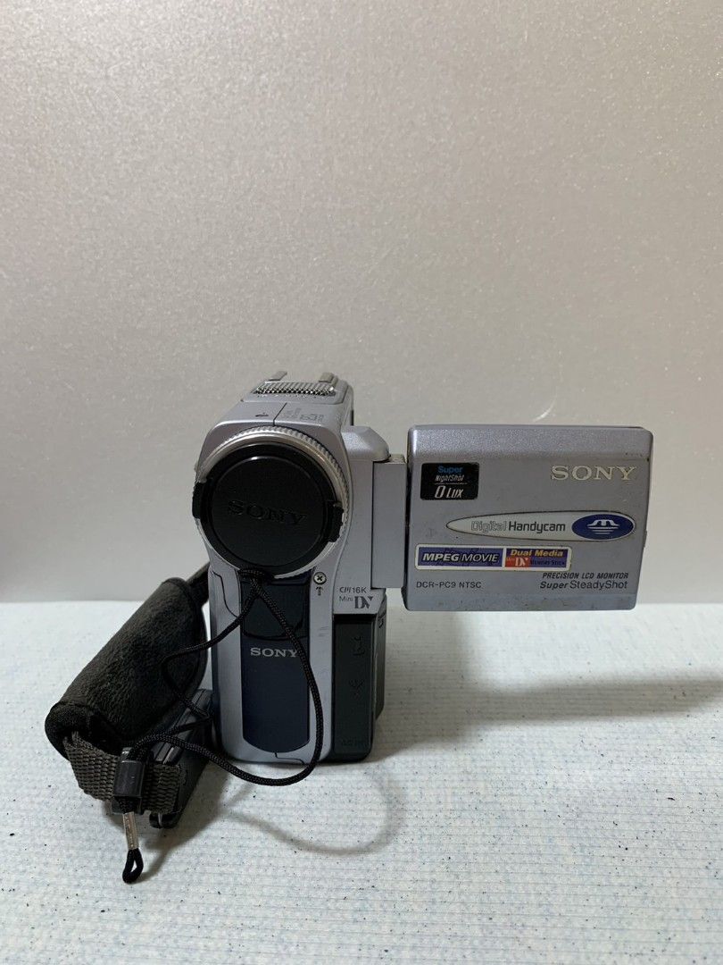 索尼 Sony 數位液晶攝錄放影機 迷你攝錄放影機 手持攝錄放影機  僅附一顆電池 無其他配件(二手台北現貨 ） 照片瀏覽 1