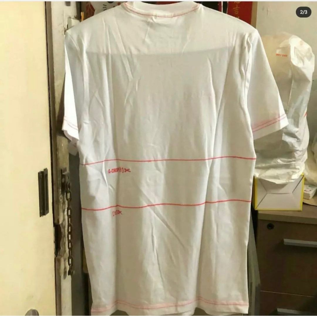 Reebok x gigi discount hadid t shirt