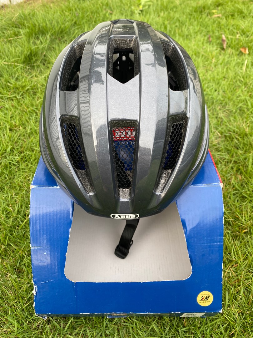 Abus helmet, Sports Equipment, Bicycles & Parts, Bicycles on Carousell