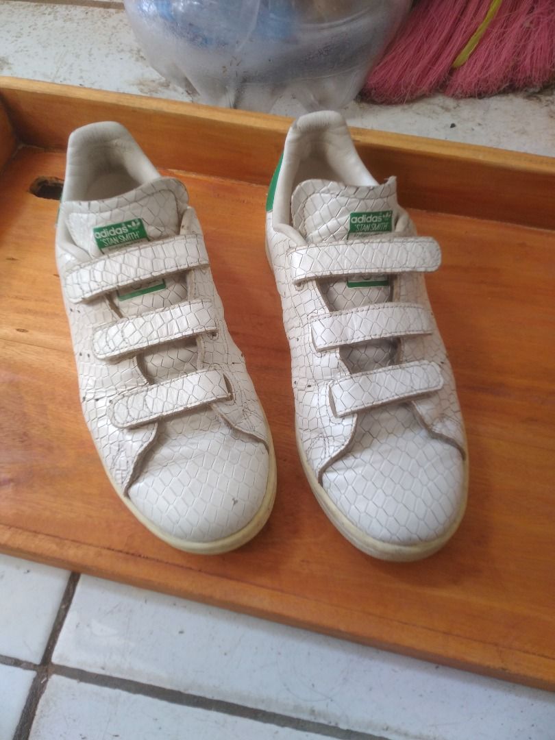 Stan smith snake hotsell white