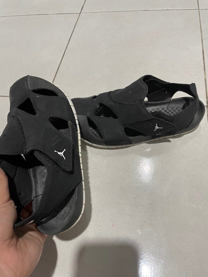 Kids air jordan sandals deals