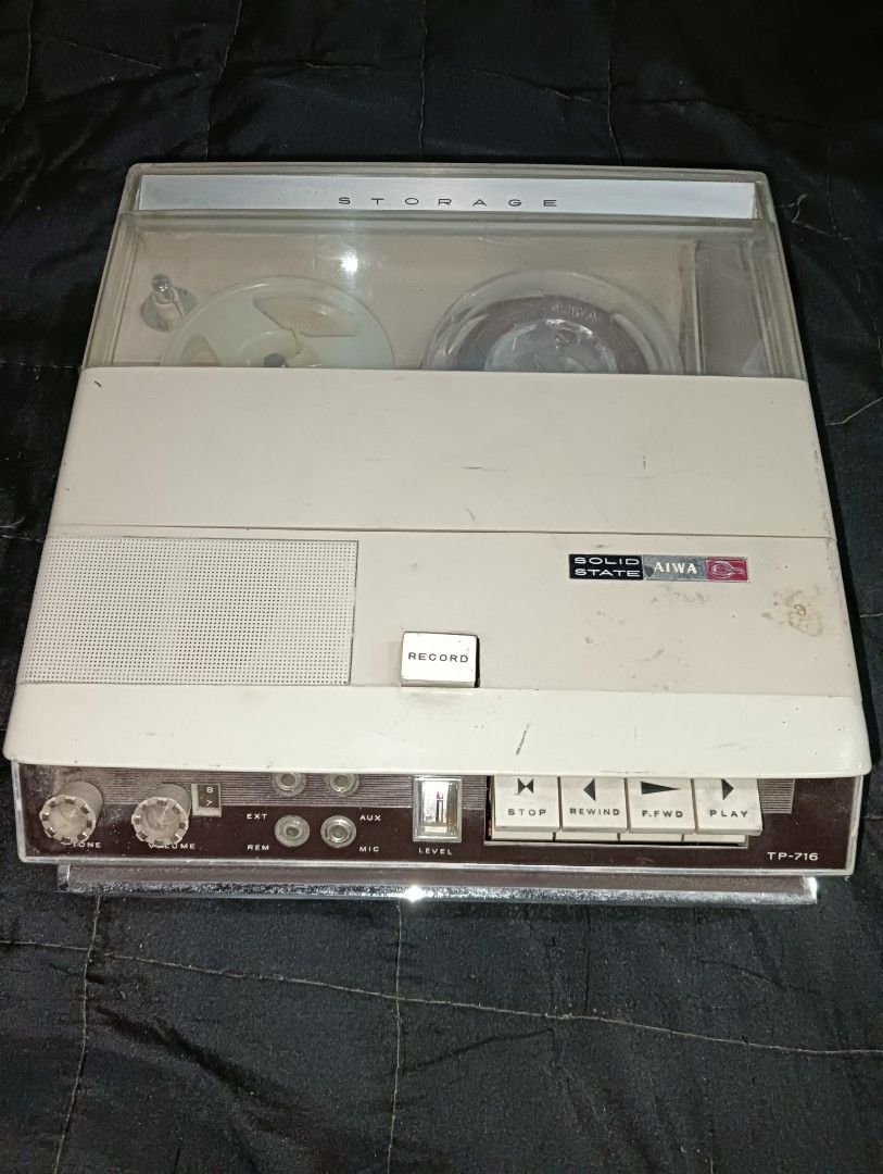 Aiwa TP-716 Reel Recorder (Category: Portable Music Players) located in Antipolo. Submitted by carnagevisors1990 (Listing ID 1251774343, Image 1). Description: with power, umiikot pero kinakain tape AS IS,.