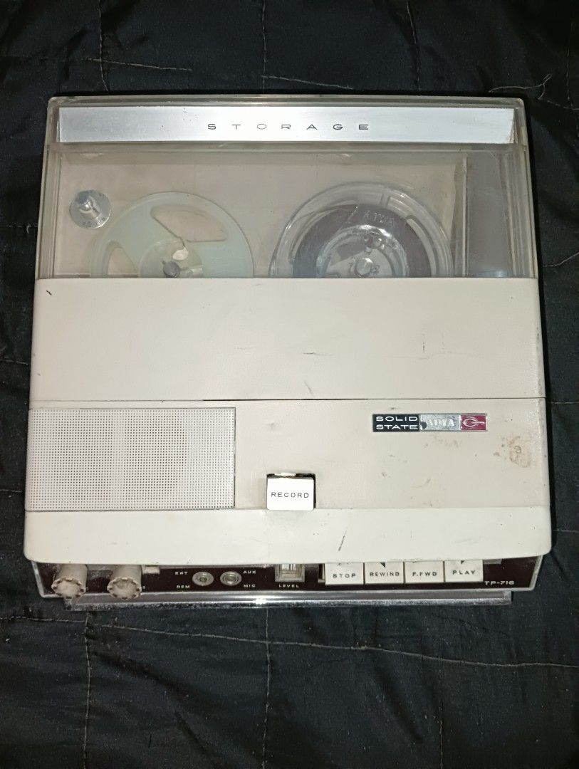 Aiwa TP-716 Reel Recorder (Category: Portable Music Players) located in Antipolo. Submitted by carnagevisors1990 (Listing ID 1251774343, Image 2). Description: with power, umiikot pero kinakain tape AS IS,.