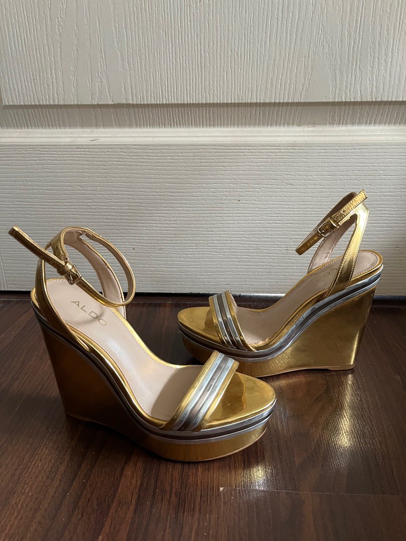Aldo gold platform top shoes