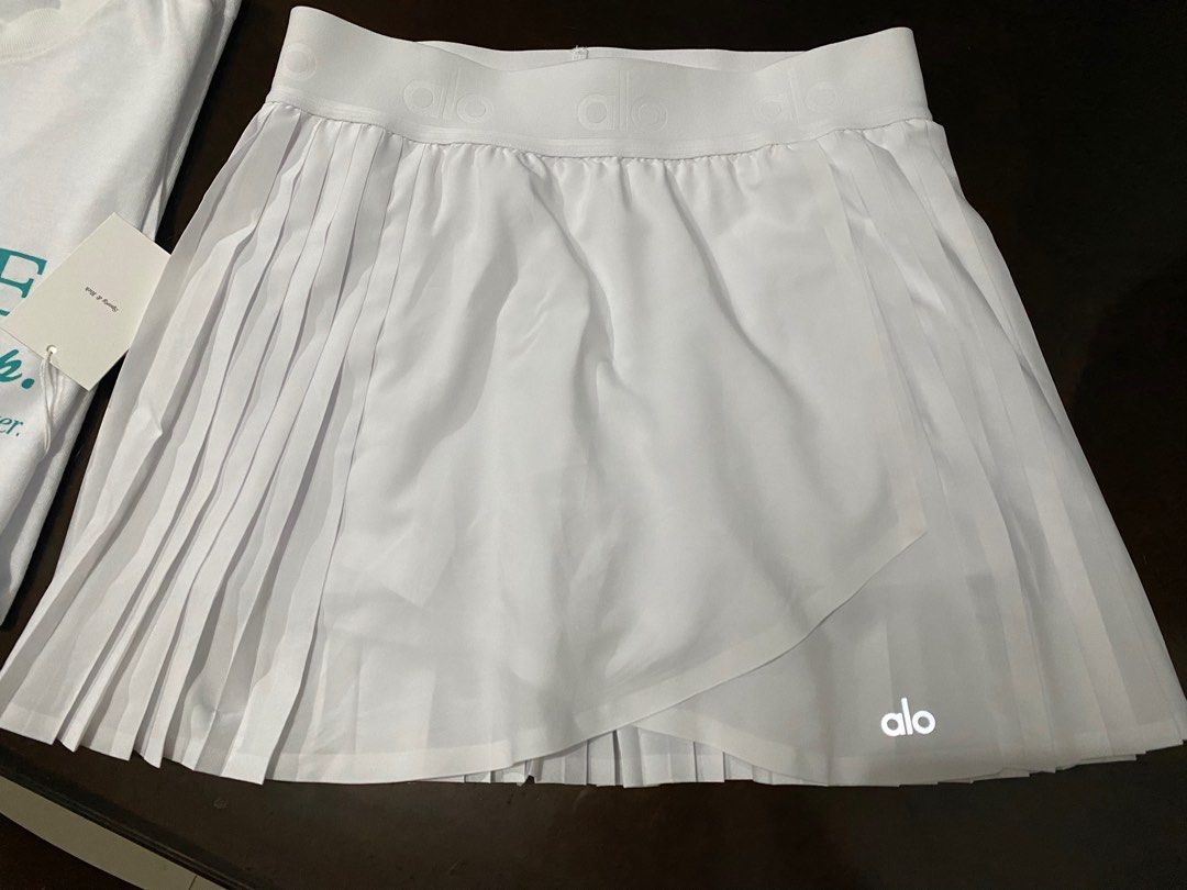 Alo yoga aces tennis skirt, Women's Fashion, Activewear on Carousell