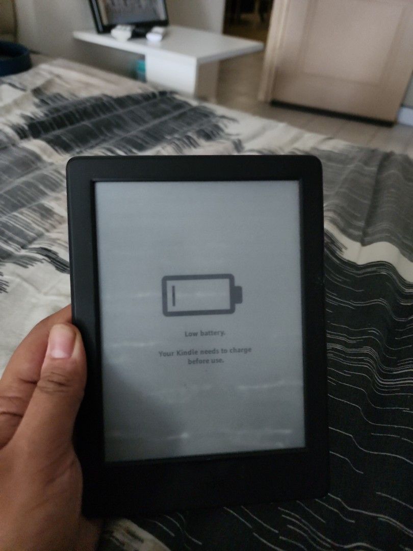 Amazon kindle e reader basic version, Mobile Phones & Gadgets, E ...