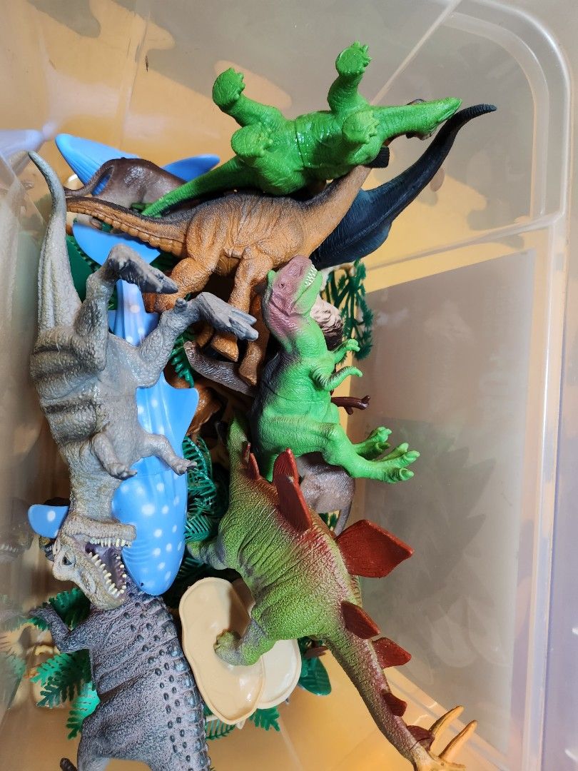 Animal planet 2024 dino collection