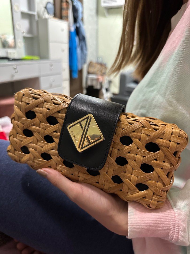 Aranaz clutch best sale