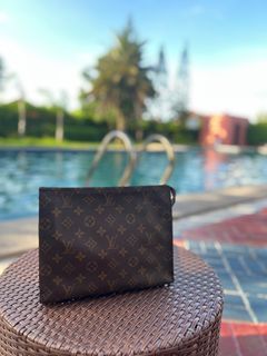 Authentic Louis Vuitton Toiletry Pouch, Luxury, Bags & Wallets on Carousell