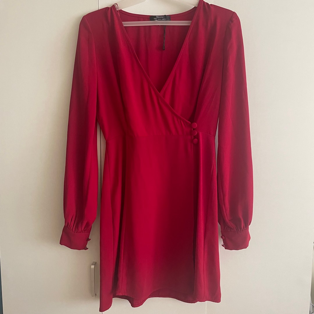 Red Wrap Ress BERSHKA red wrap dress, Women's Fashion, Dresses & Sets, Dresses on ...