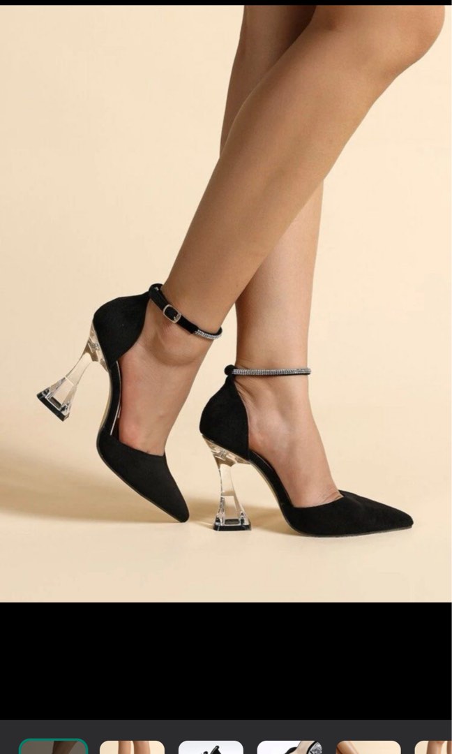 Pointed toe outlet clear strap heels