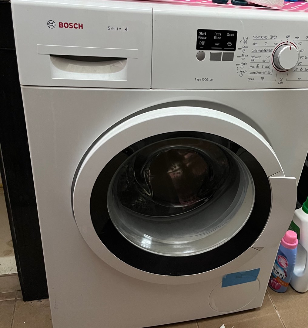 Bosch serie 4 washing machine, TV & Home Appliances, Washing Machines