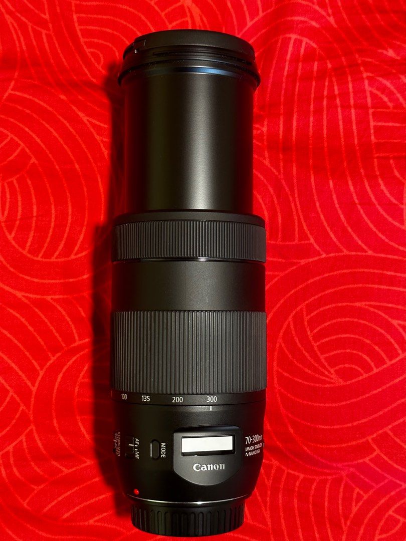 Canon EF70-300mm f/4-5.6 IS II USM Lens, Photography, Lens  Kits on  Carousell