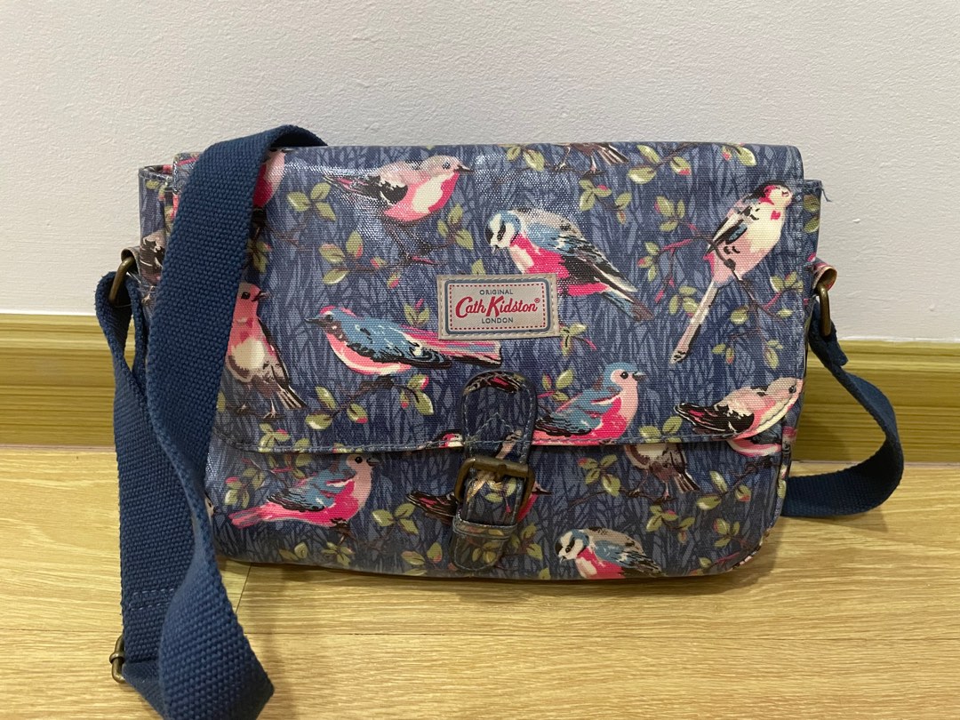 Cath Kidston Messenger, Women's Fashion, Bags & Wallets, Crossbody