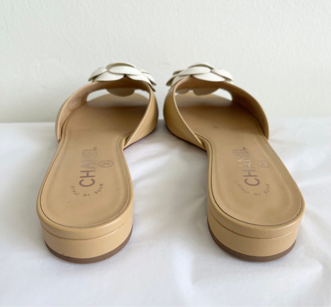 Chanel nude mules top