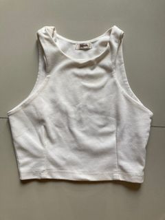 (Category: ) located in . Submitted by scarlets.preloved (Listing ID 1251671236, Image 1). Description: .
