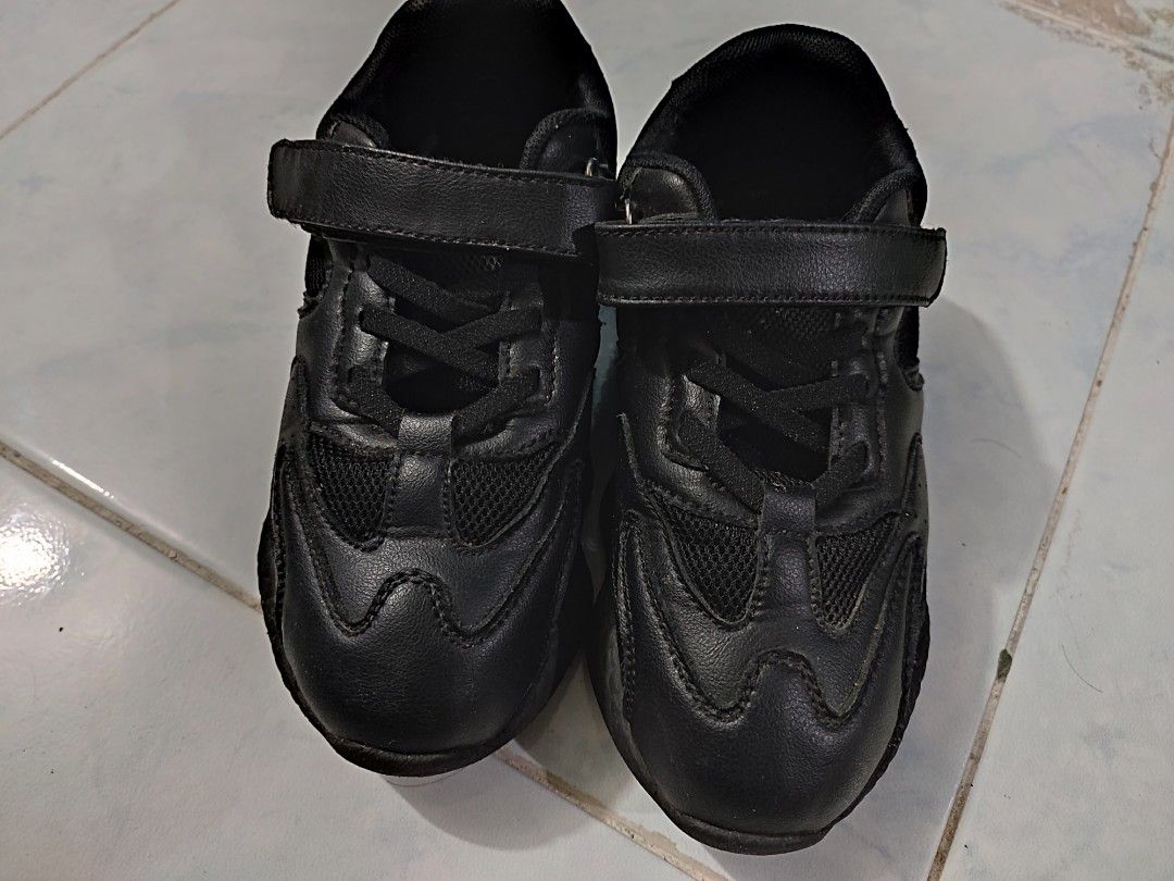 Cross trekker black rubber shoes Babies Kids Babies Kids