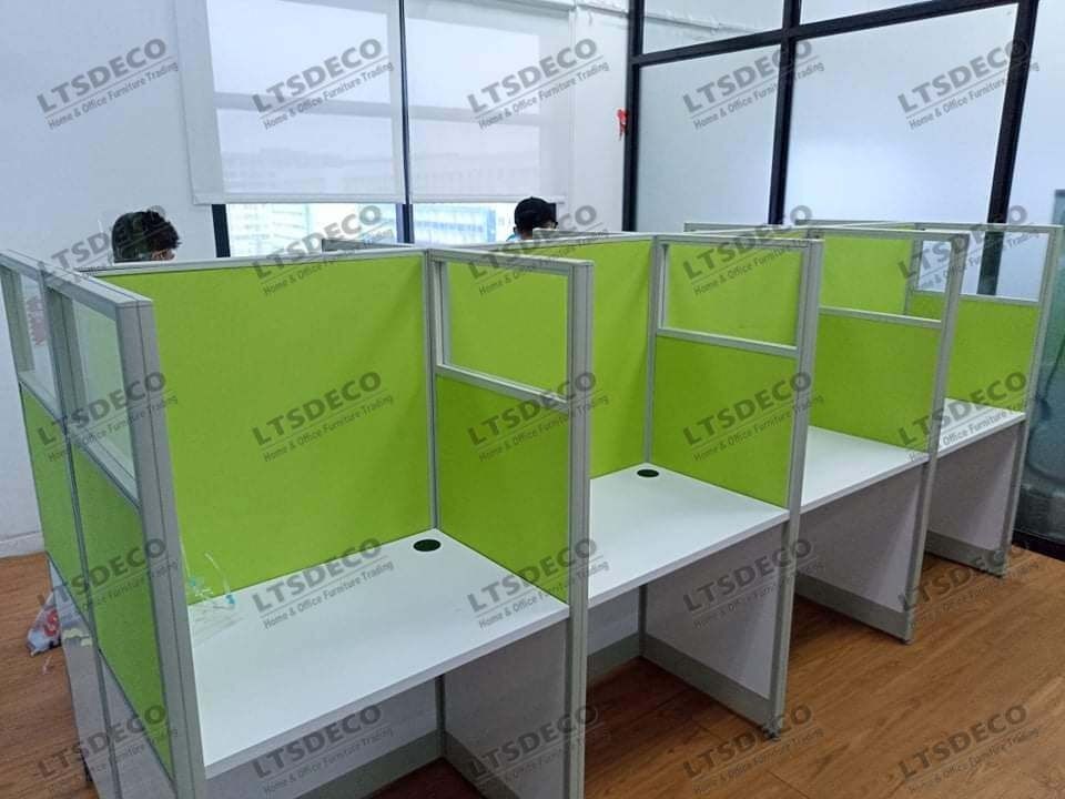 CUBICLE TABLE OFFICE PARTITION FURNITURE / WORKSTATION CUBICLE MODULAR ...