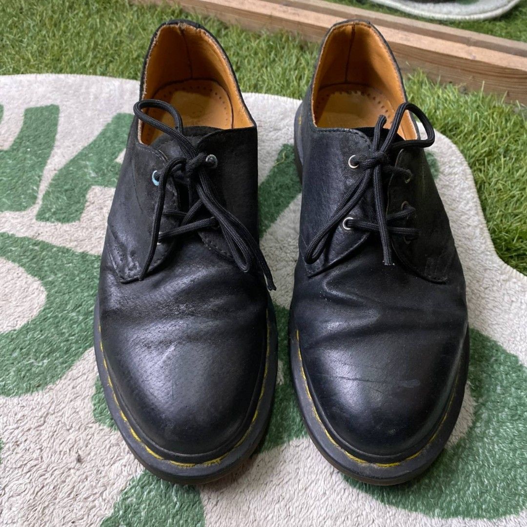 Dr martens sales aw005 yellow