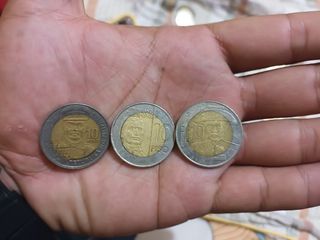 Emilio, Andres, Malvar 10 peso coin
