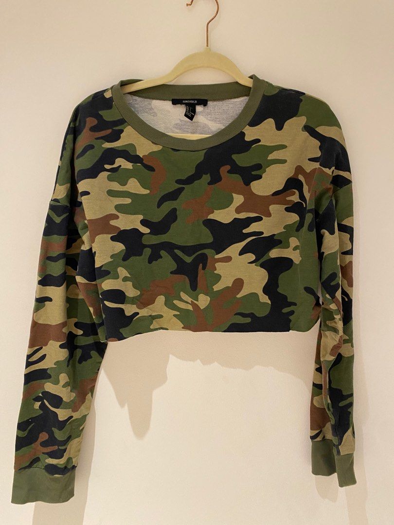 Camo outlet crop sweater