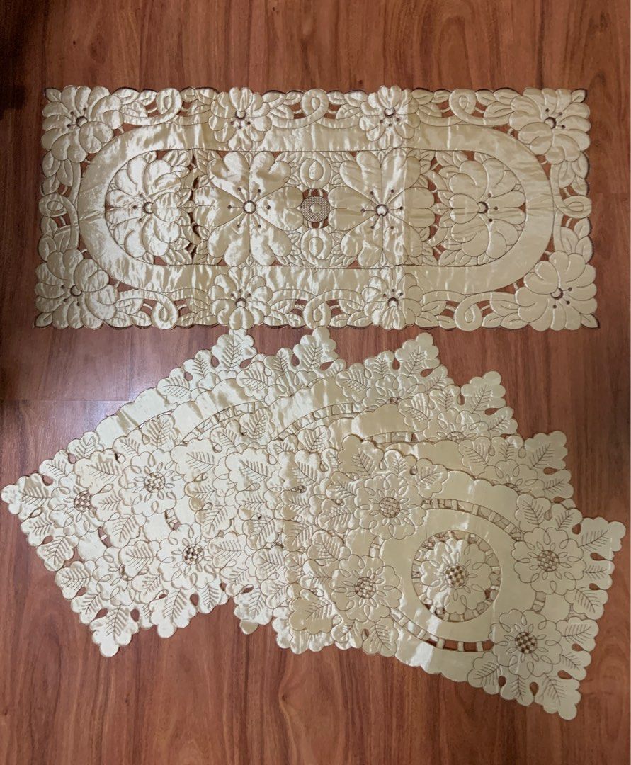 Floral Gold Table Runner and Placemat Set, Furniture & Home Living
