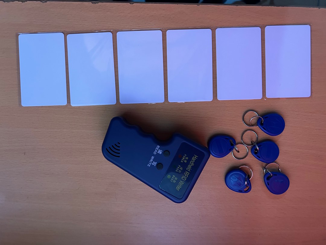 Handheld RFID ID Card Copier Reader Writer 6 Writable Tags 6 Cards handheld-rfid-id-card-copier-reader-writer-6-writable-tags-6-cards
