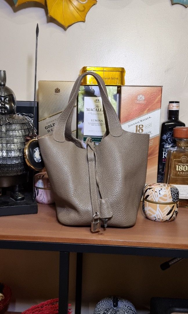 Hermes Etoupe Etain Grey Picotin Lock 18 PM Handbag Bag Birkin