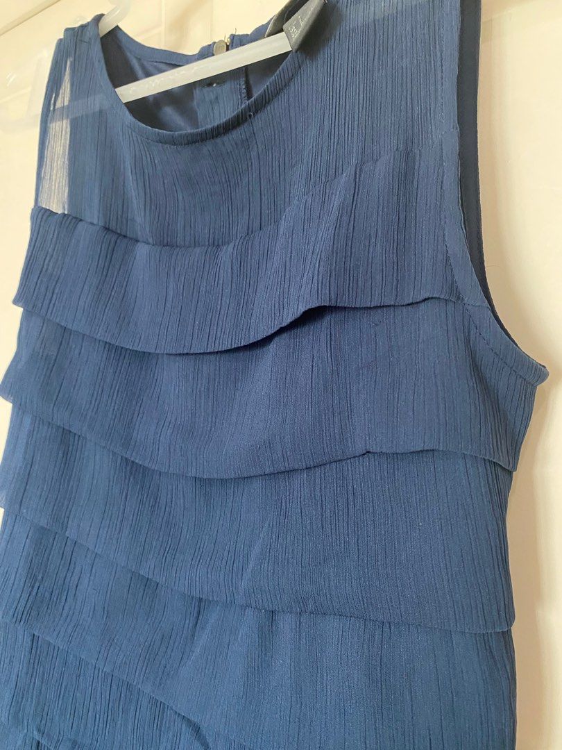 H&M Dress (Category: Dresses) located in Quezon City. Submitted by inxshop (Listing ID 1251757995, Image 3). Description: H&am dress Navy/Dark blue Soft chiffon fabric Will fit XS to S frames .