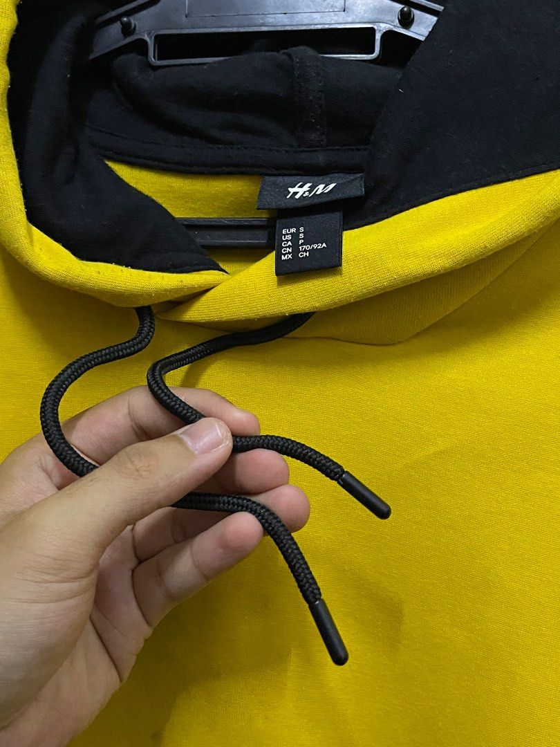 H&m yellow hoodie online mens