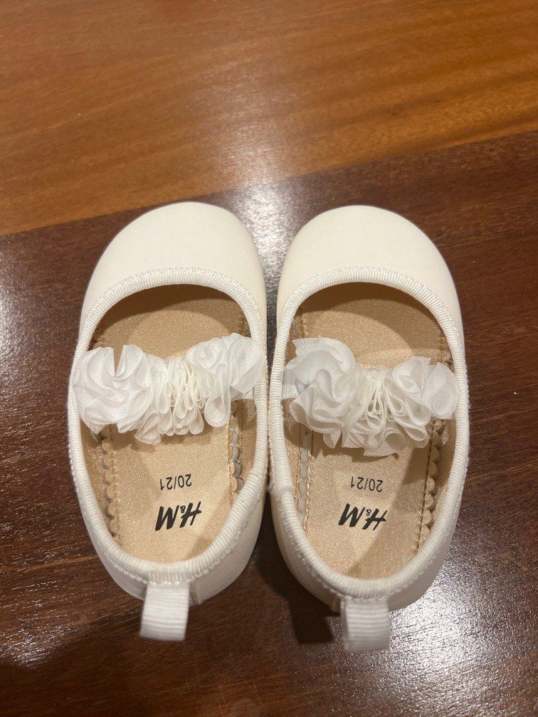 H M kids shoe. white size 20 21 Babies Kids Babies Kids