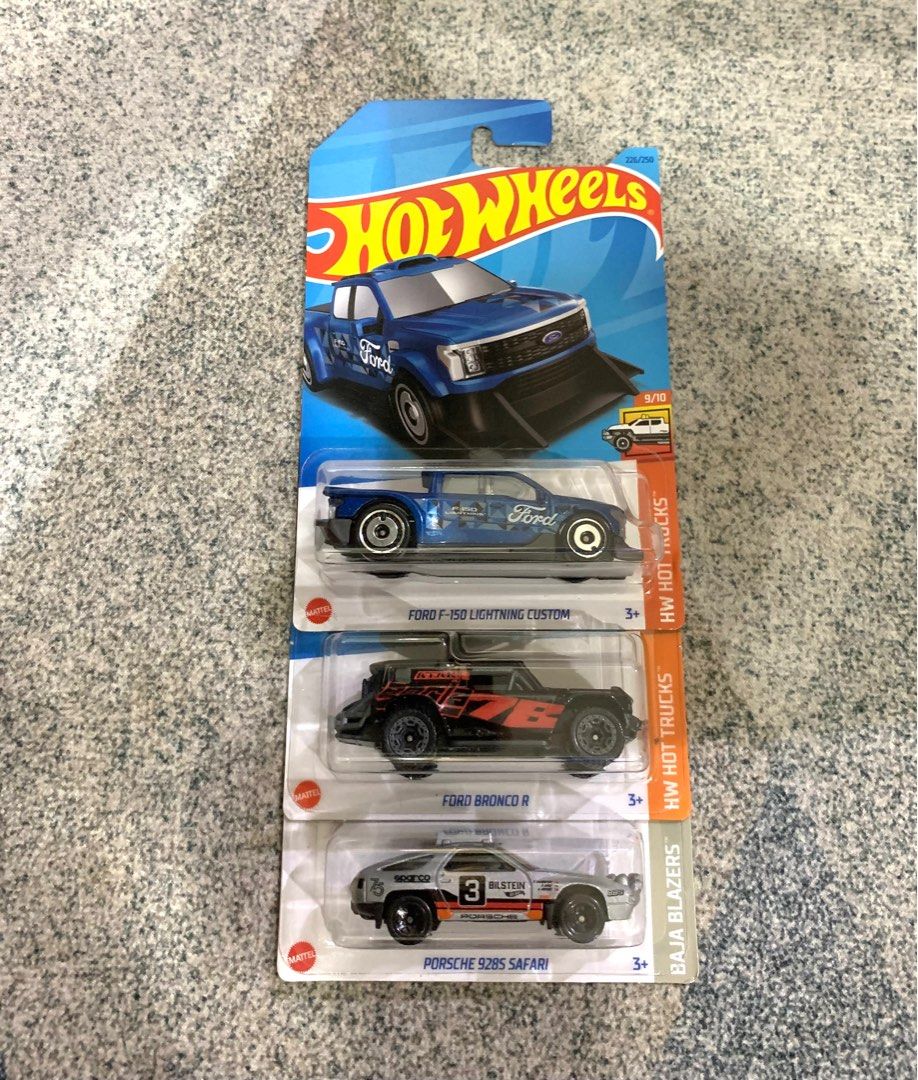Hot Wheels Mario, Standard Kart Veicolo Giocattolo in Metallo Hot Wheels Mario, Standard Kart Veicolo Giocattolo in Metallo
