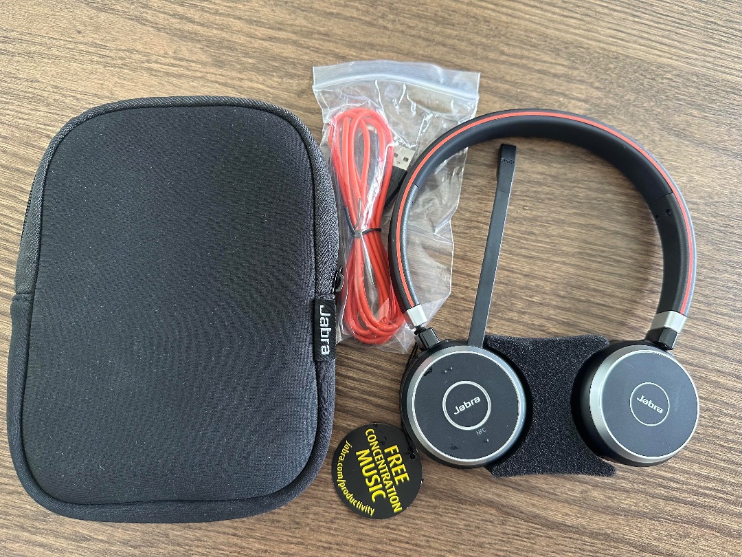 Jabra Headphone, Audio, Headphones & Headsets on Carousell