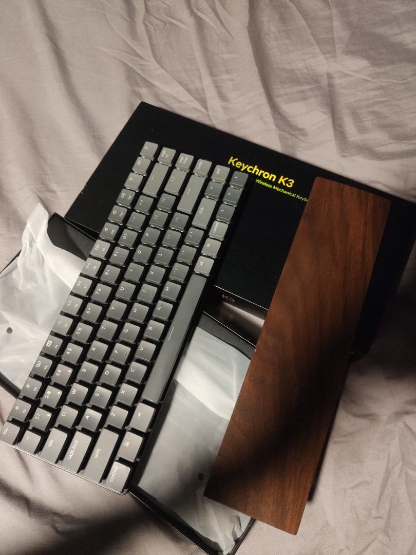 Keychron k3 rgb (brown hotswap) + wrist rest, Computers & Tech, Parts & Accessories, Computer