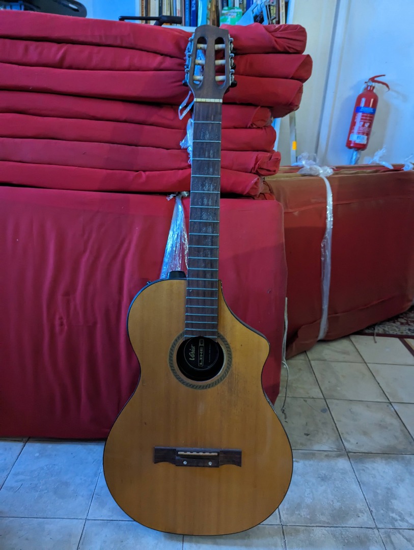 Line 6 Variax Acoustic 300 Nylon Hobbies Toys Music Media