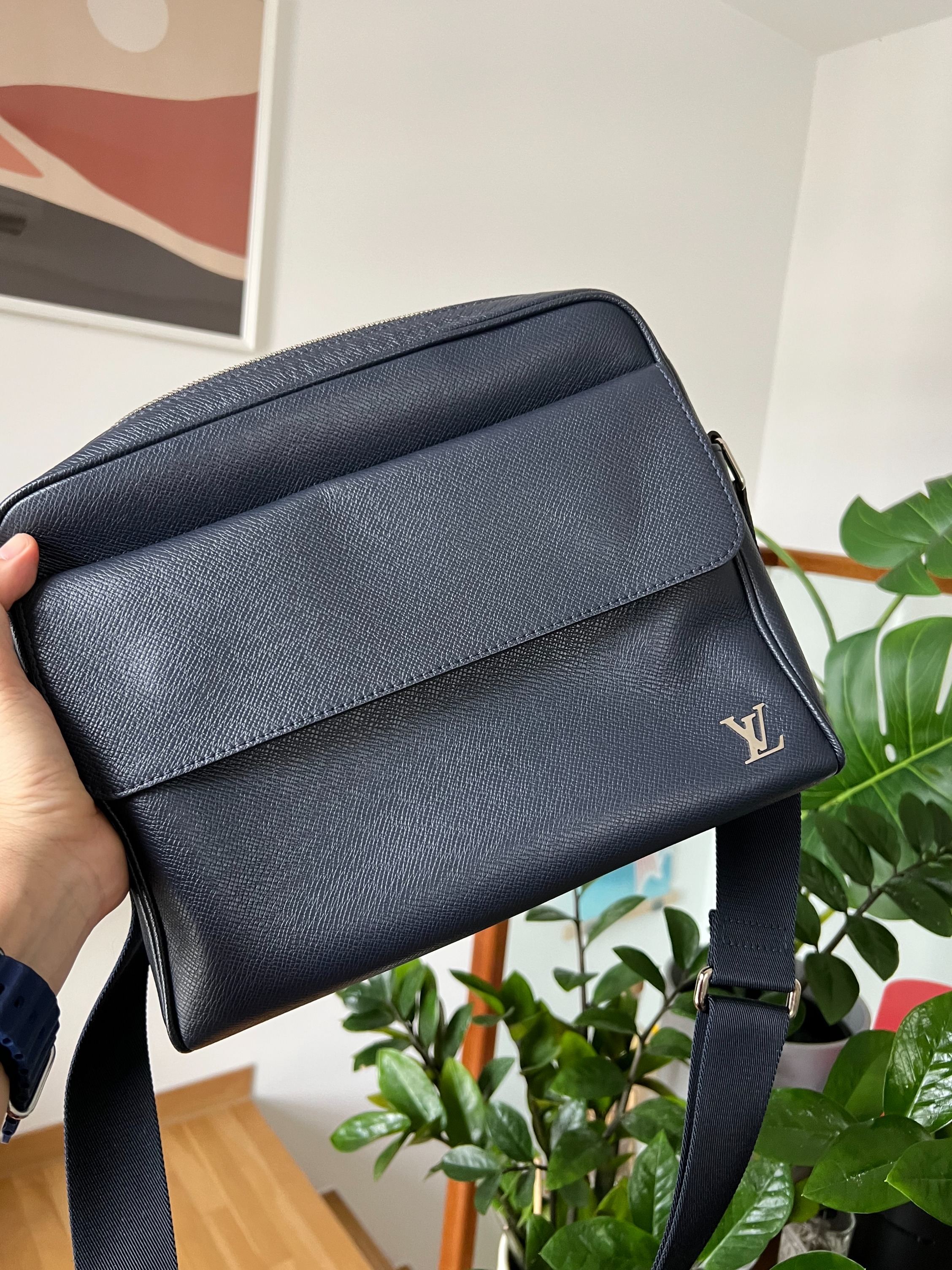 Louis Vuitton - Fastline Messenger Bag - Leather - Sable - Men - Luxury