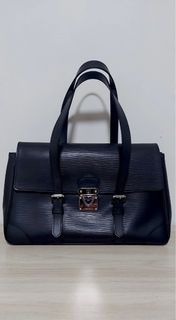 Louis Vuitton Segur MM Epi