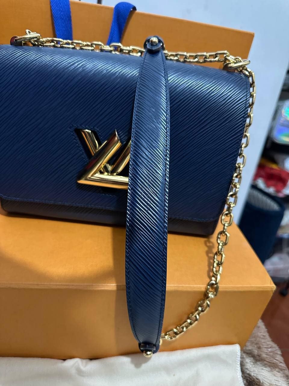 Louis Vuitton, Epi Braided Corner Twist