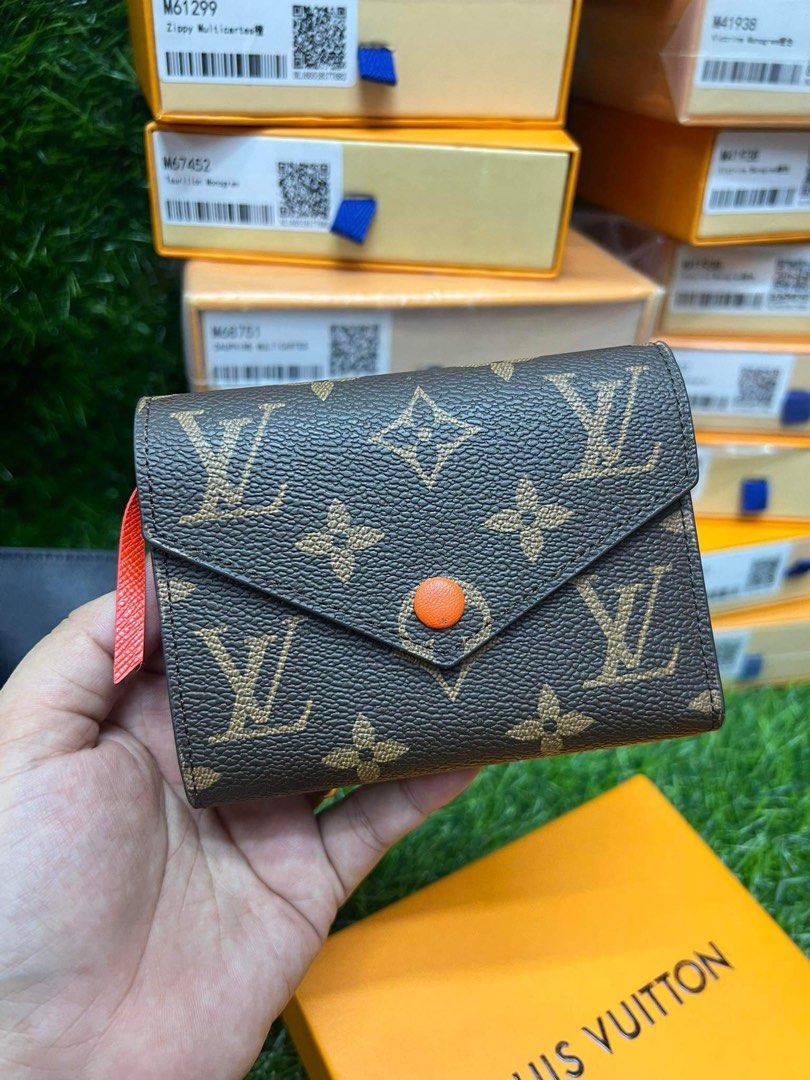 Original lv wallet size box complete set, Luxury, Bags & Wallets on  Carousell