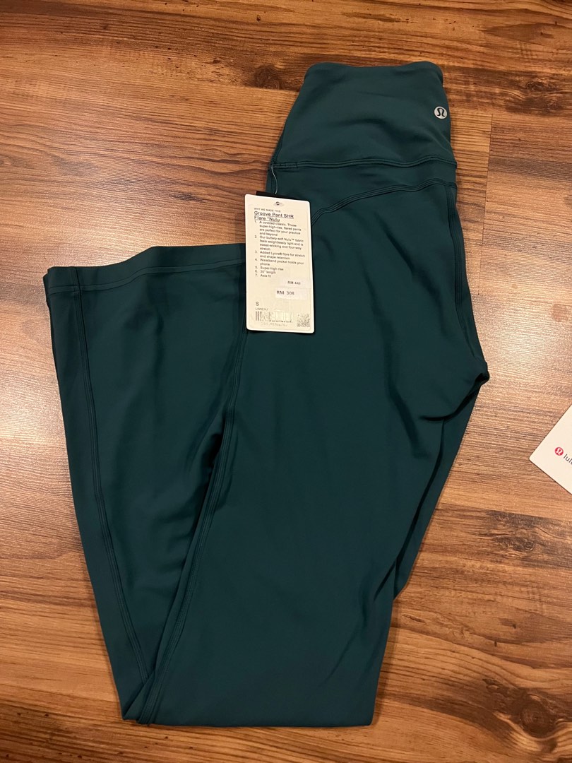 🇦🇺 Lululemon Groove Super-High-Rise Flared Pant Nulu, Women's Fashion,  Activewear on Carousell