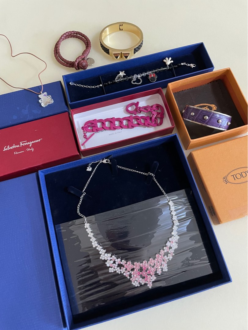 Salvatore discount ferragamo jewellery