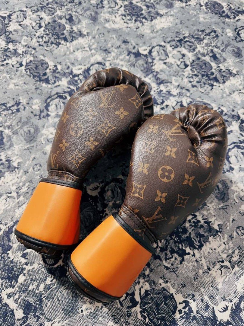LOUIS VUITTON Monogram Gold Hardware Novelty Sport Men Collectible Boxing  Gloves