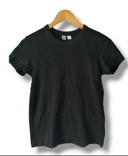 (Category: ) located in . Submitted by bundleuniqlo4all (Listing ID 1251704806, Image 1). Description: .