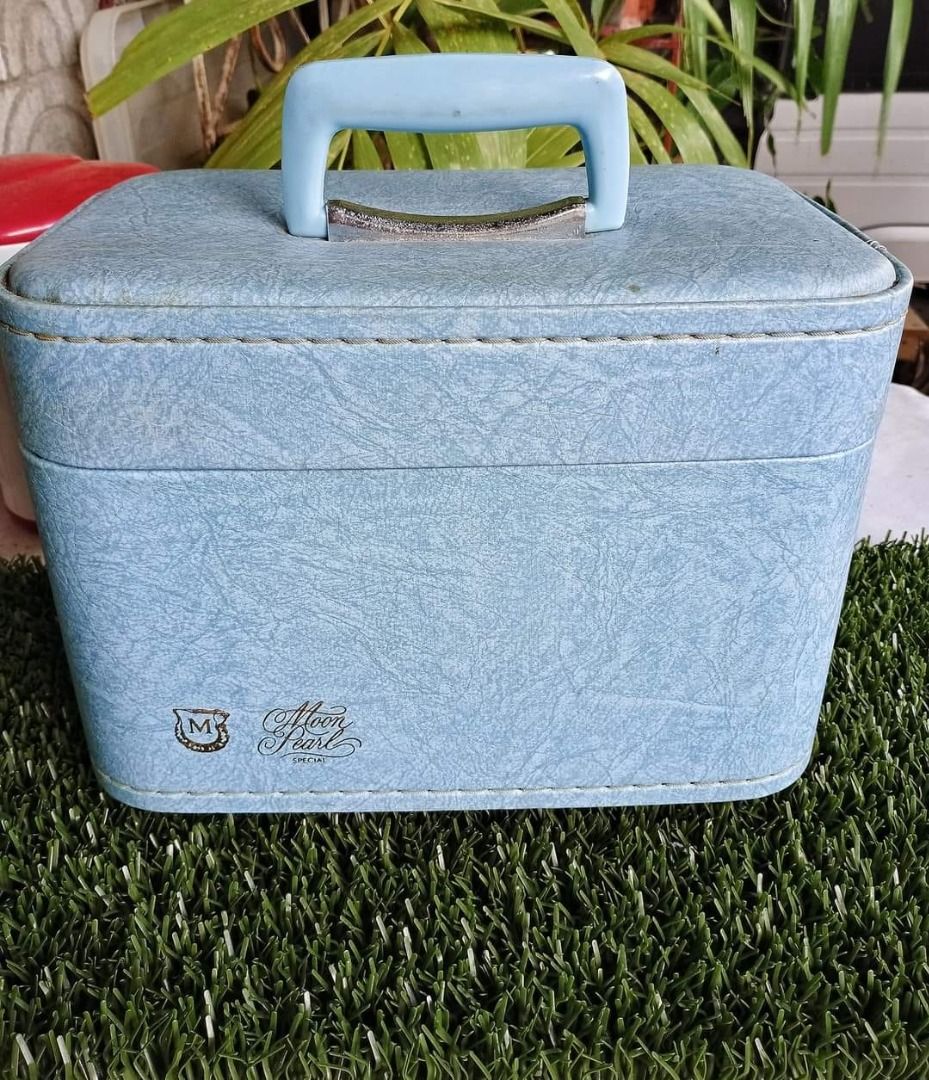 Makeup Organizer From Japan (Category: Storage Boxes & Baskets) located in Mati. Submitted by surkayconsumergoodstraiding (Listing ID 1251767120, Image 1). Description: large size..