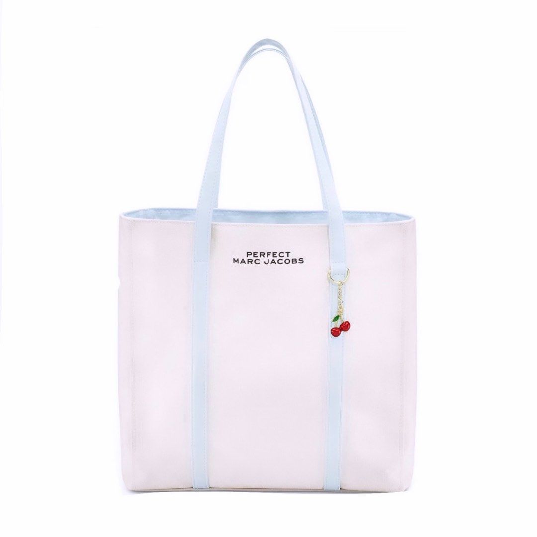 Marc Jacobs The Tote Bag - Medium / White, Luxury, Bags & Wallets on  Carousell