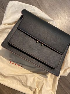 Help finding marni grey and gold trunk bag! Going insane!