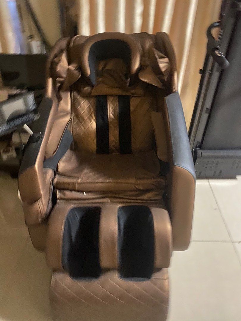 massage chair (Category: Other Home Furniture) located in Cainta. Submitted by carminakew28101 (Listing ID 1251830804, Image 2). Description: massage chair ..working properly rfs: bawas gamit.