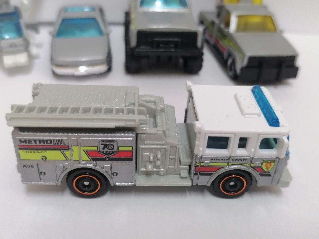 Matchbox 2023 5-Pack: MBX City Drivers II (HKY24) Pierce Arrow XT