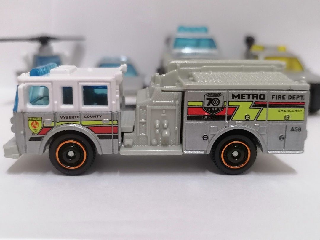 Matchbox 2023 5-Pack: MBX City Drivers II (HKY24) Pierce Arrow XT