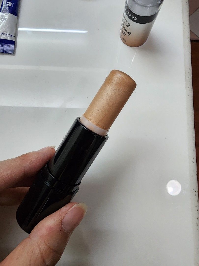 Maybelline Master Strobing Stick Highlighter (Category: Makeup) located in Pasig City. Submitted by clothesandthings_ (Listing ID 1251660794, Image 3). Description: .